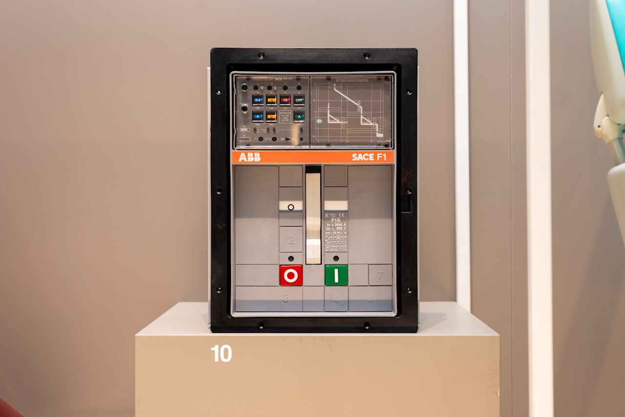 30 years of ABB SACE Megamax - Design Group Italia